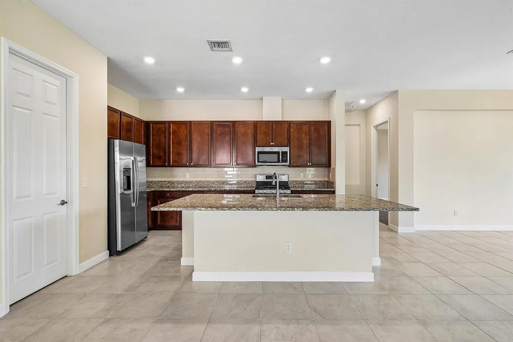 1031 Ember Ridge Run Loxahatchee, FL 33470
