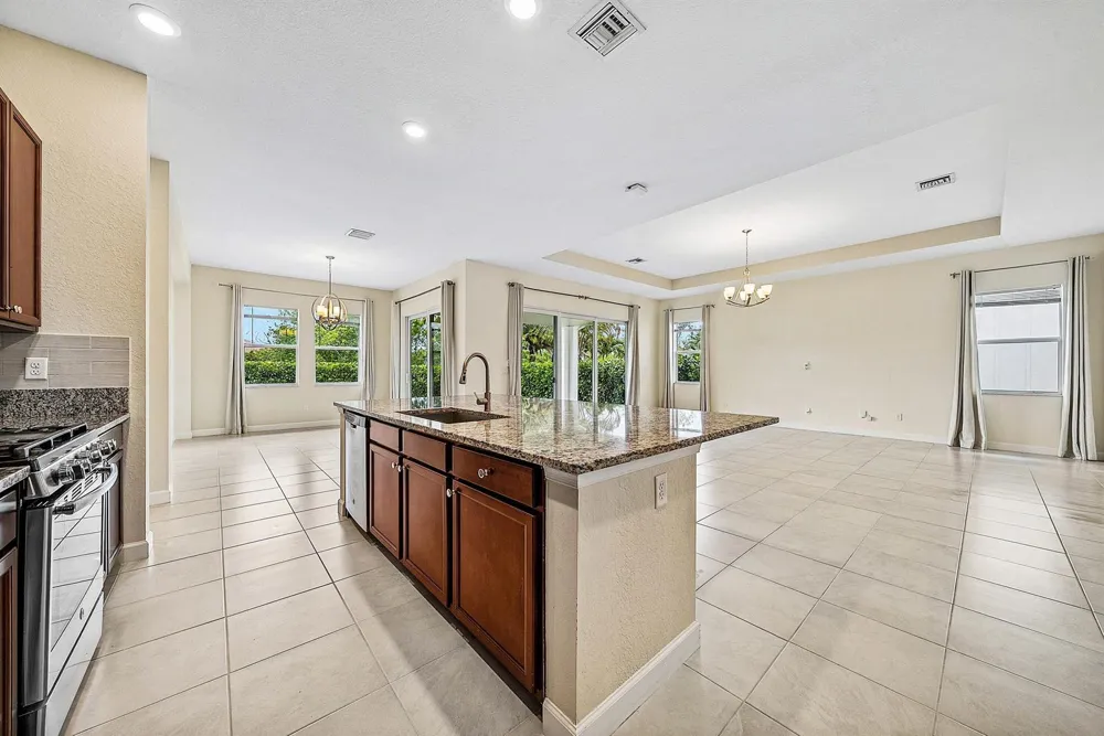 1031 Ember Ridge Run Loxahatchee, FL 33470
