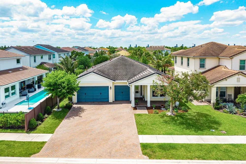 1031 Ember Ridge Run Loxahatchee, FL 33470