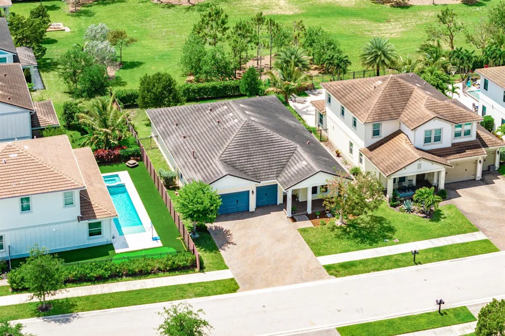 1031 Ember Ridge Run Loxahatchee, FL 33470
