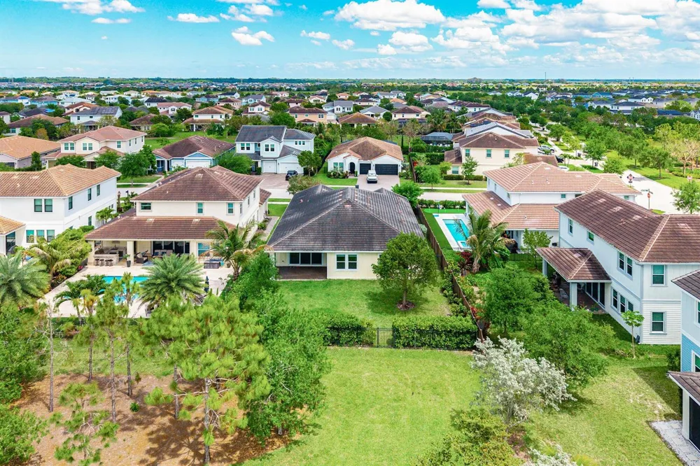1031 Ember Ridge Run Loxahatchee, FL 33470
