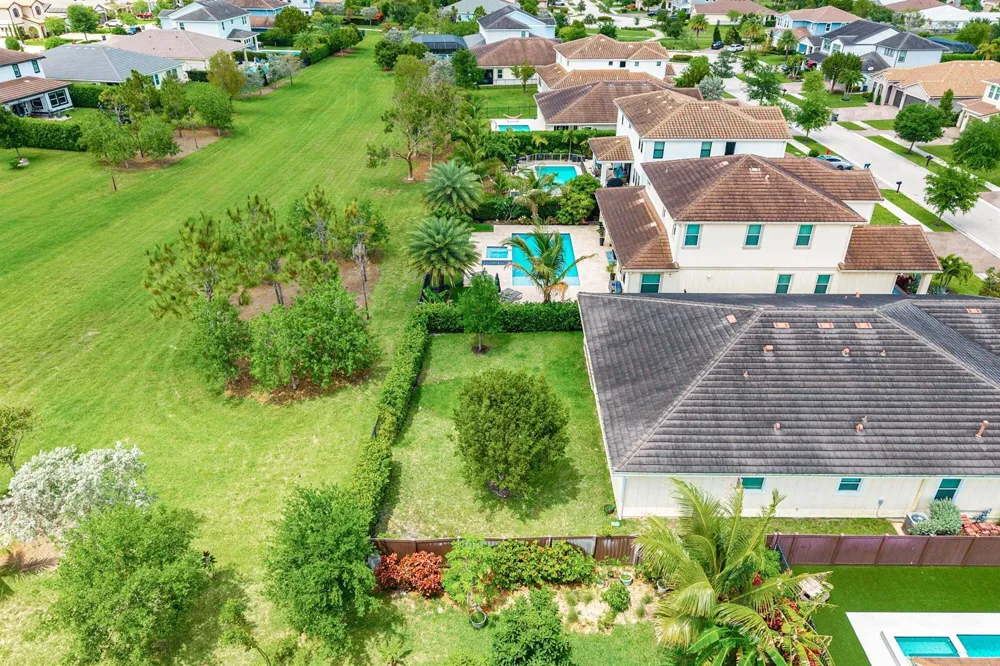 1031 Ember Ridge Run Loxahatchee, FL 33470