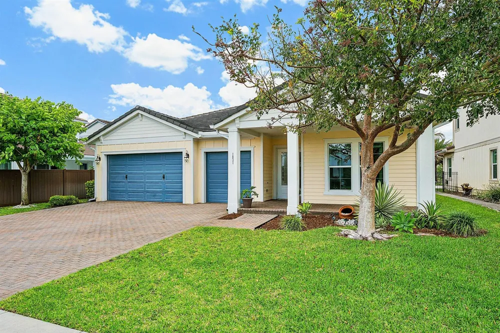 1031 Ember Ridge Run Loxahatchee, FL 33470