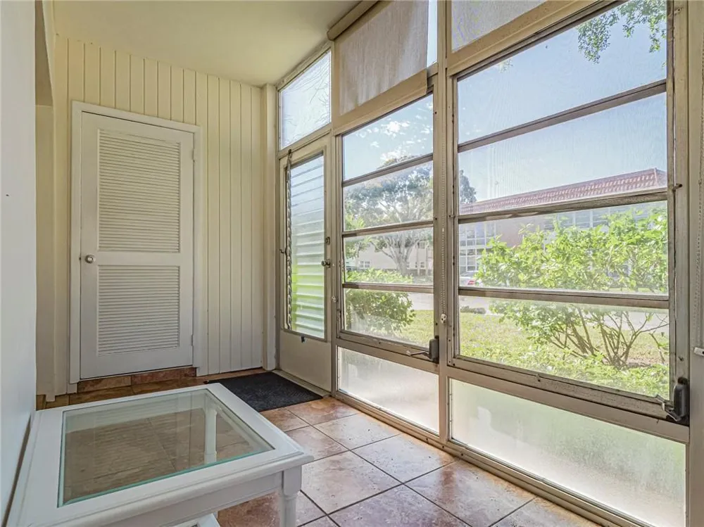 28 Pine Arbor Lane #101 Vero Beach, FL 32962