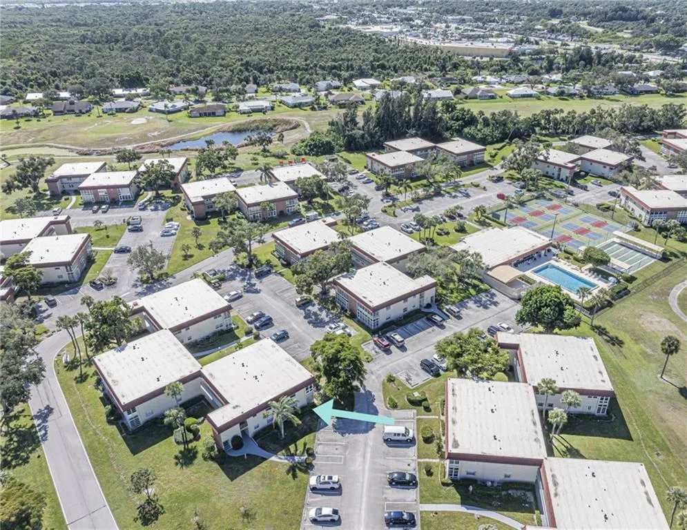28 Pine Arbor Lane #101 Vero Beach, FL 32962
