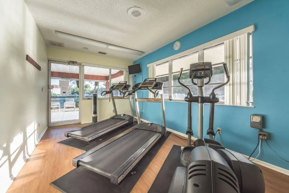28 Pine Arbor Lane #101 Vero Beach, FL 32962