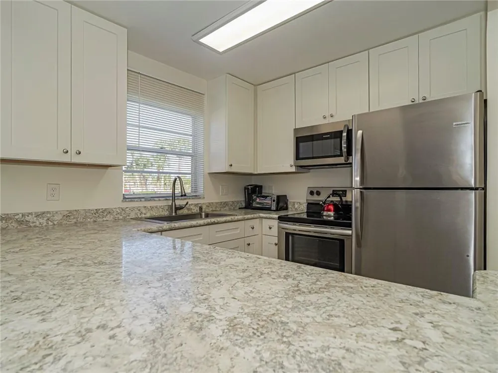 28 Pine Arbor Lane #101 Vero Beach, FL 32962