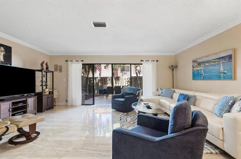 3409 SE 8th Street #6 Pompano Beach, FL 33062