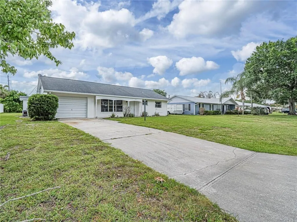 136 16th Avenue Vero Beach, FL 32962