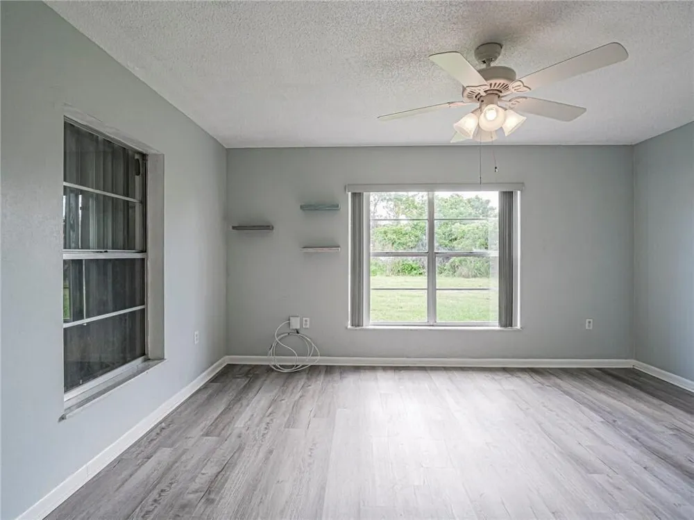 136 16th Avenue Vero Beach, FL 32962