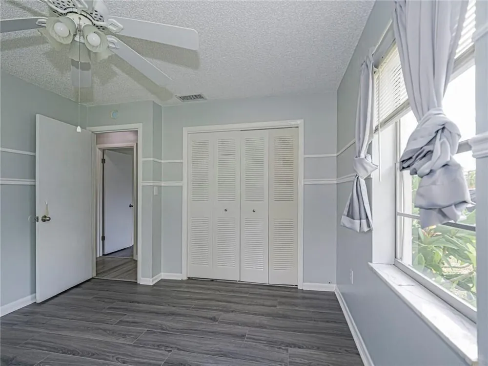136 16th Avenue Vero Beach, FL 32962