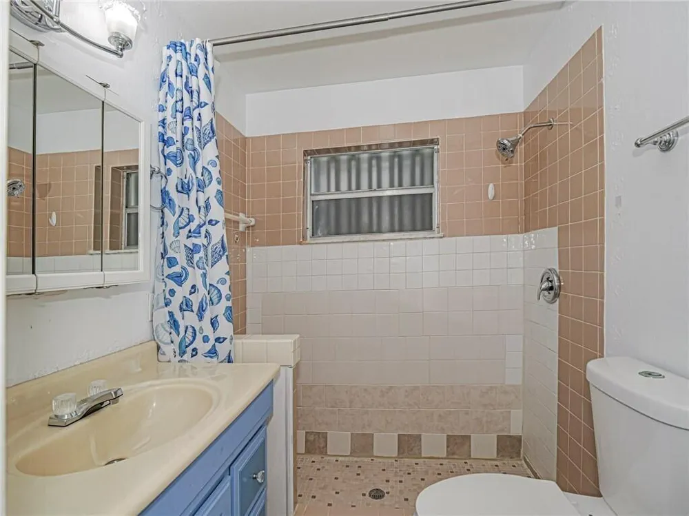 136 16th Avenue Vero Beach, FL 32962