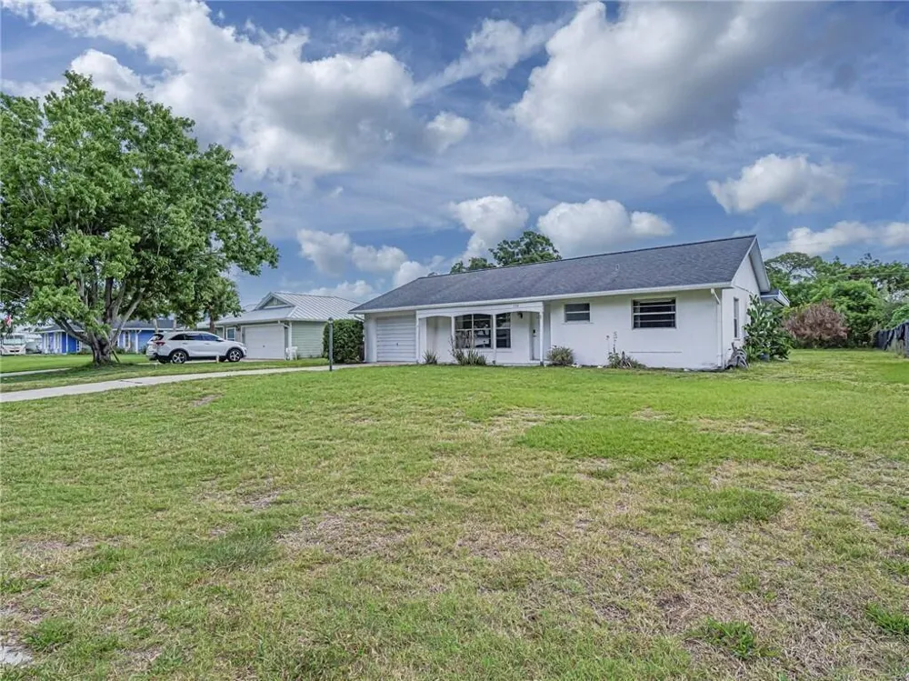 136 16th Avenue Vero Beach, FL 32962