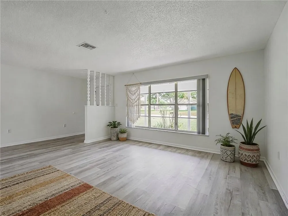 136 16th Avenue Vero Beach, FL 32962