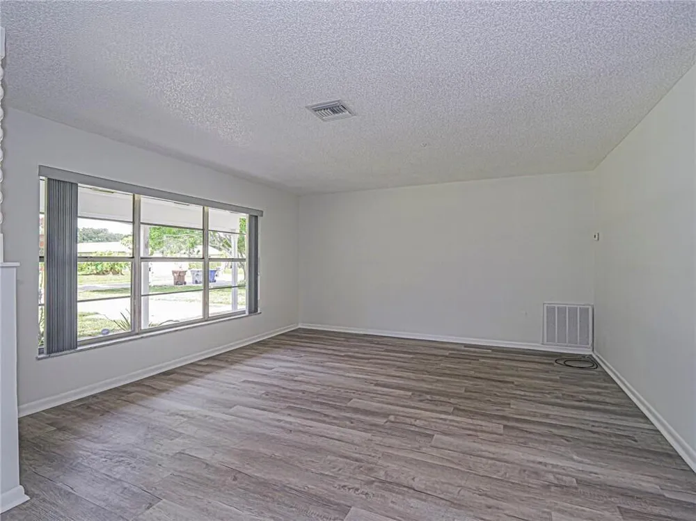 136 16th Avenue Vero Beach, FL 32962