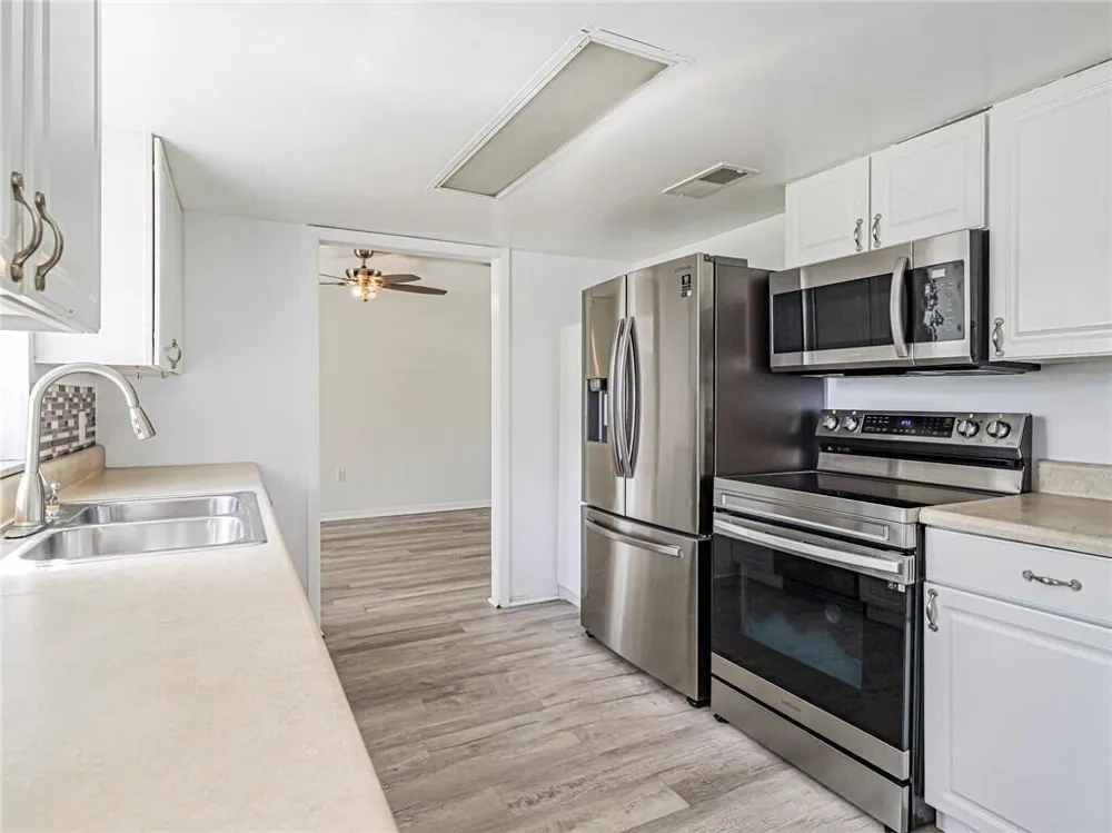 136 16th Avenue Vero Beach, FL 32962