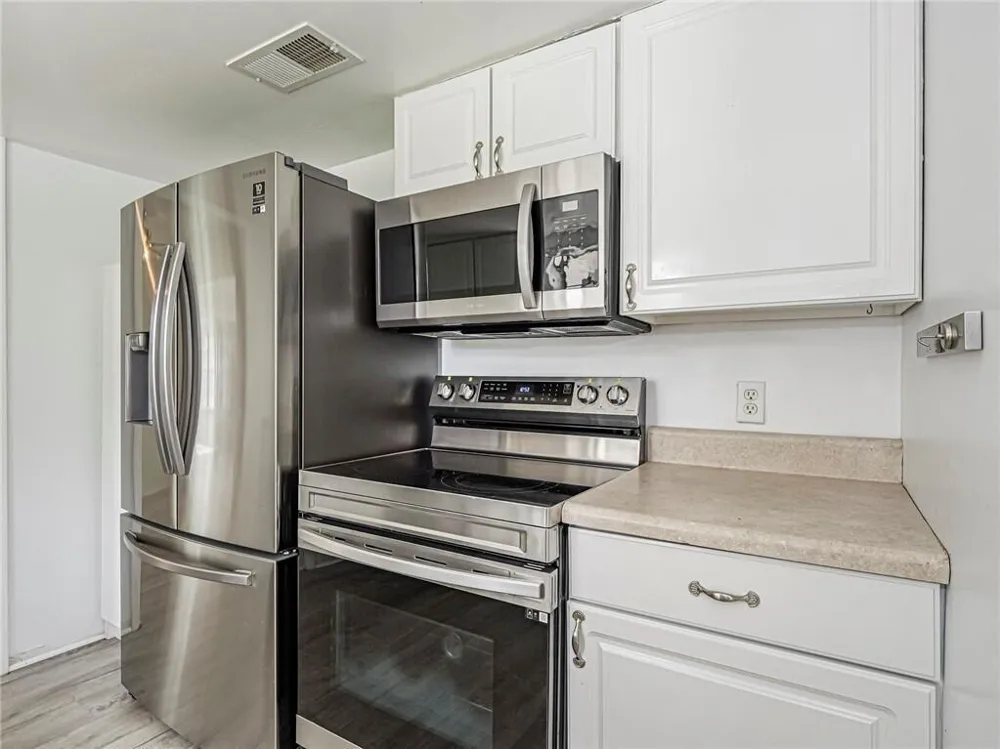 136 16th Avenue Vero Beach, FL 32962