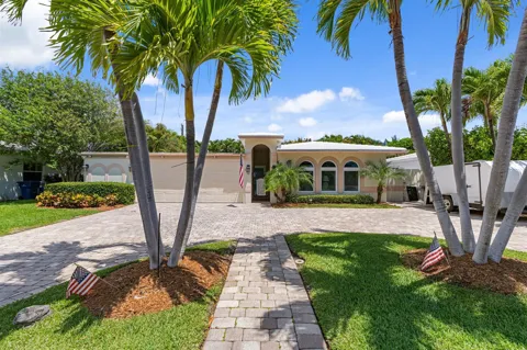 1166 Beach Road