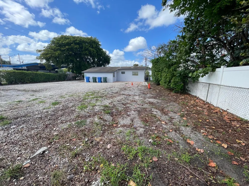 840 NW 33 STREET Oakland Park, FL 33309