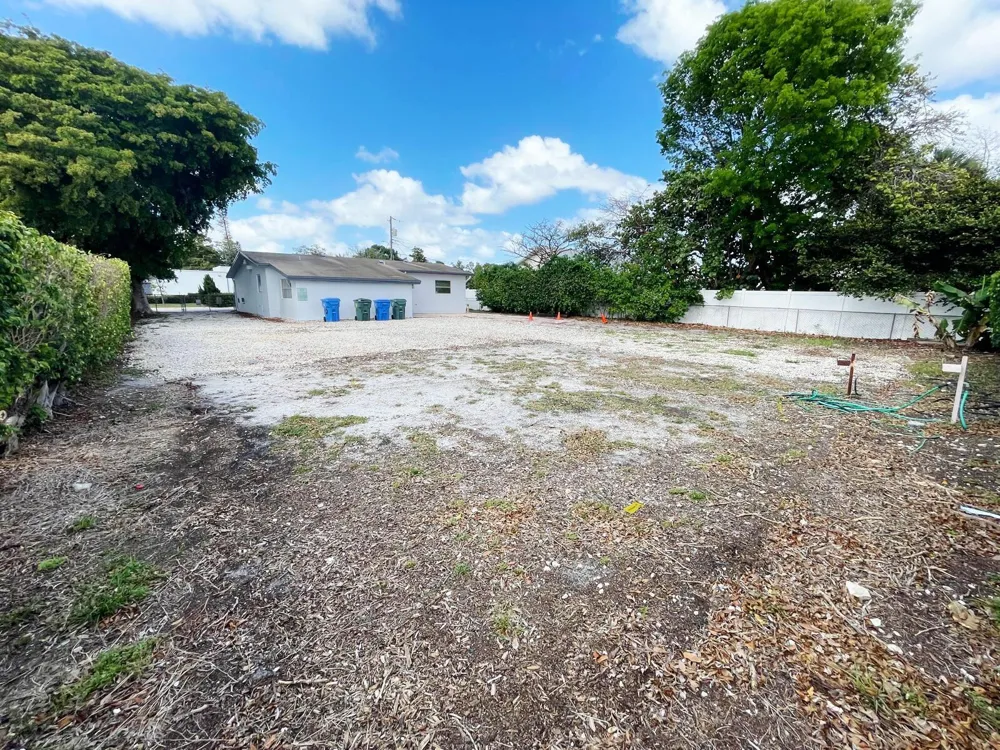 840 NW 33 STREET Oakland Park, FL 33309