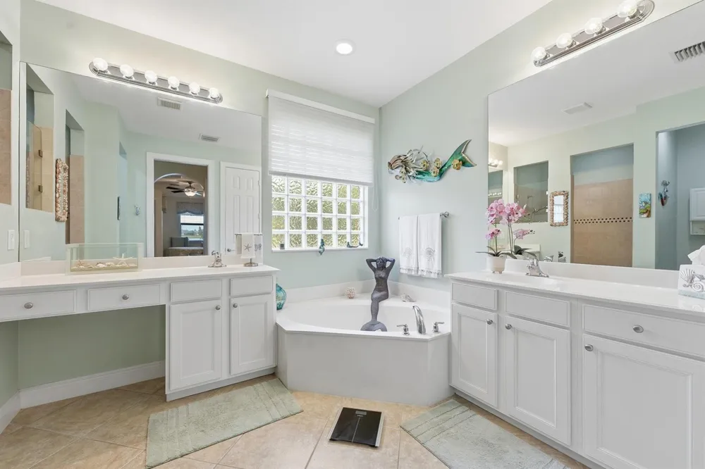 1215 Southlakes Way SW Vero Beach, FL 32968