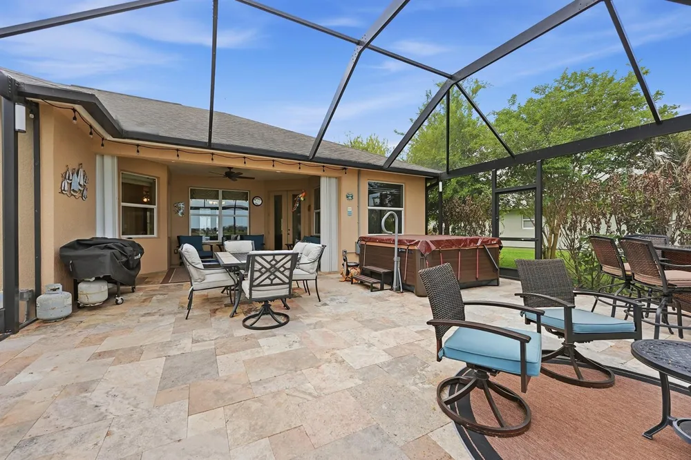 1215 Southlakes Way SW Vero Beach, FL 32968