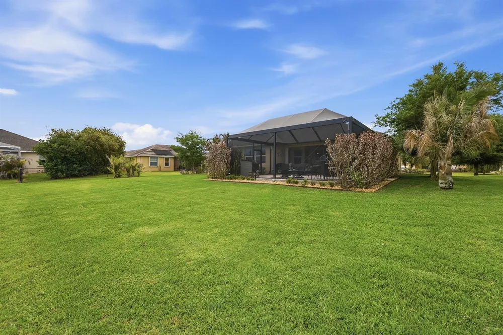 1215 Southlakes Way SW Vero Beach, FL 32968
