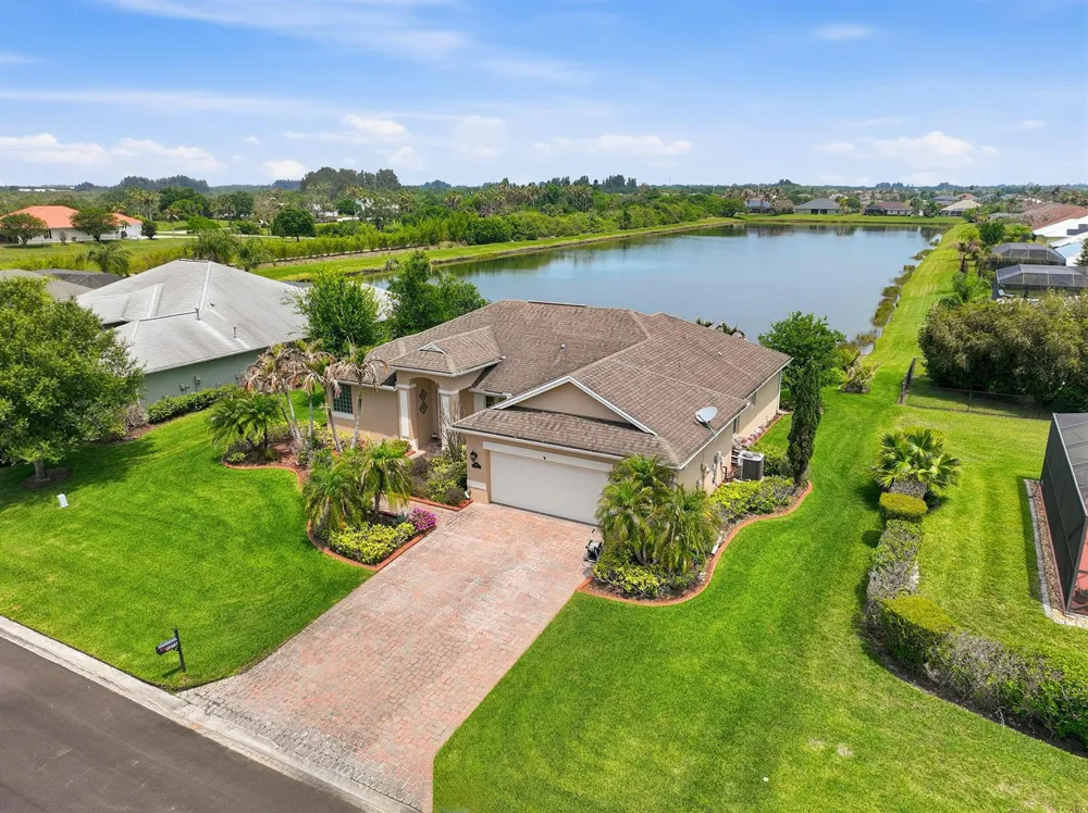 1215 Southlakes Way SW Vero Beach, FL 32968