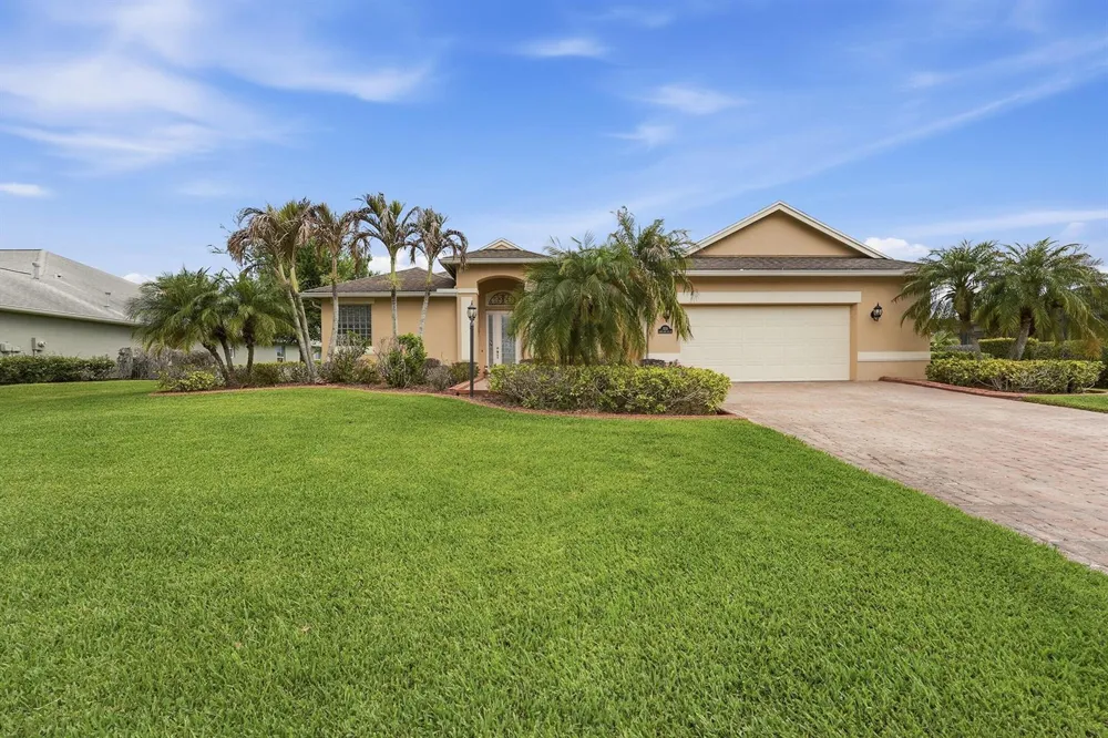 1215 Southlakes Way SW Vero Beach, FL 32968