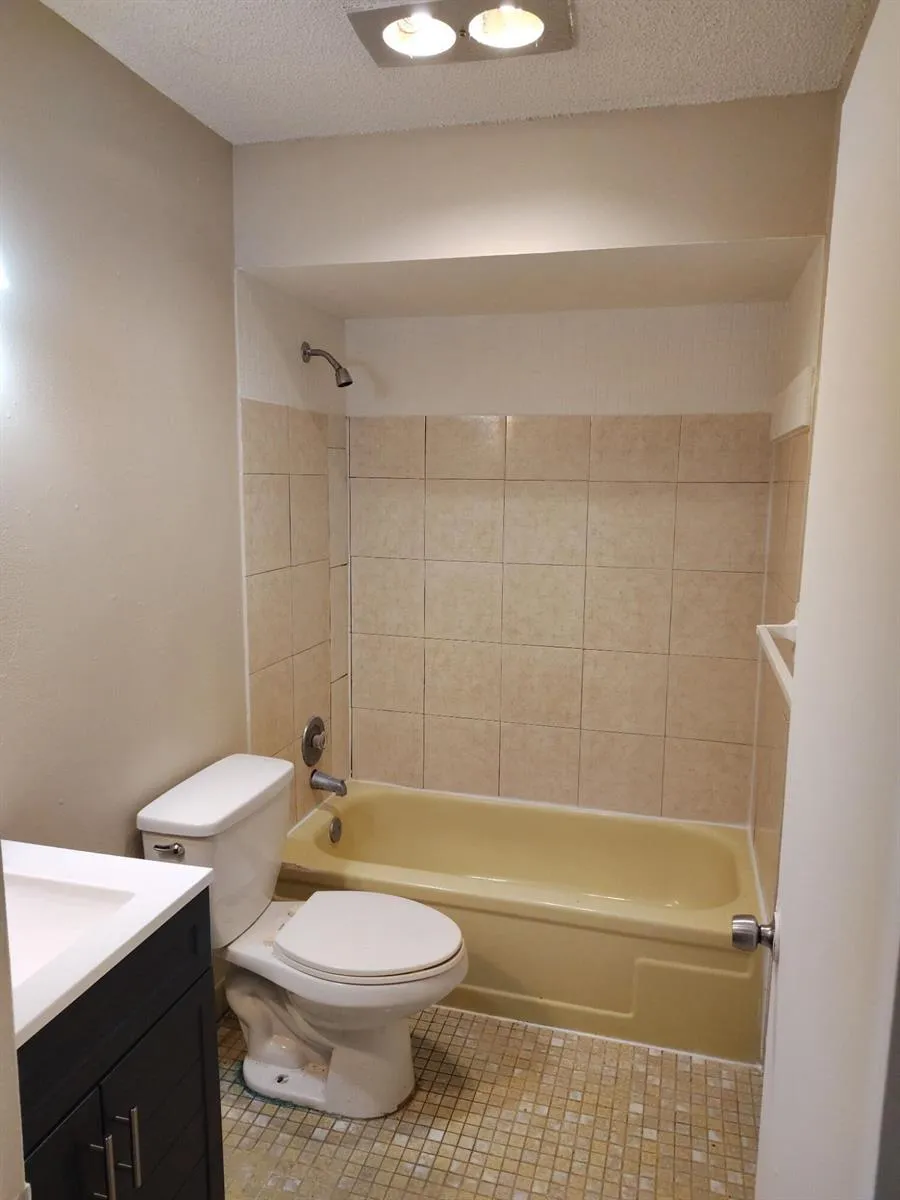 3656 Coconut Road Palm Springs, FL 33461