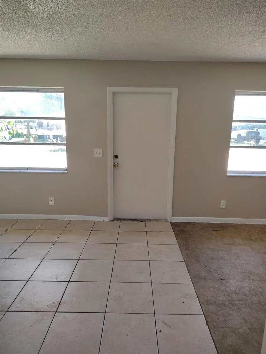 3656 Coconut Road Palm Springs, FL 33461