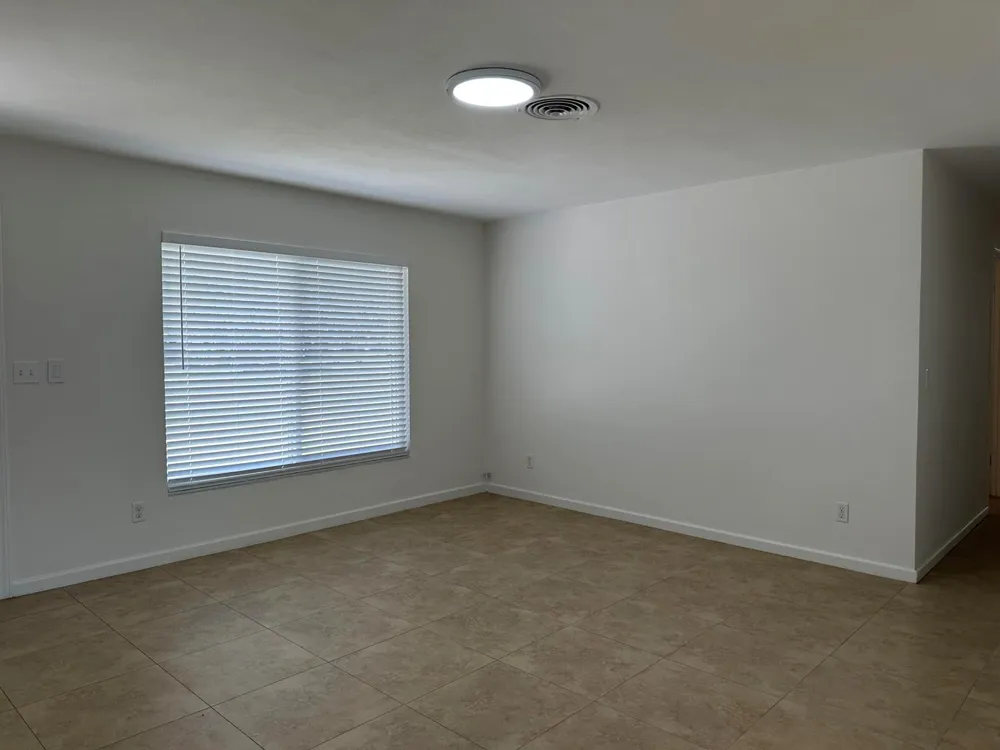 2745 Atlantic Boulevard Vero Beach, FL 32960