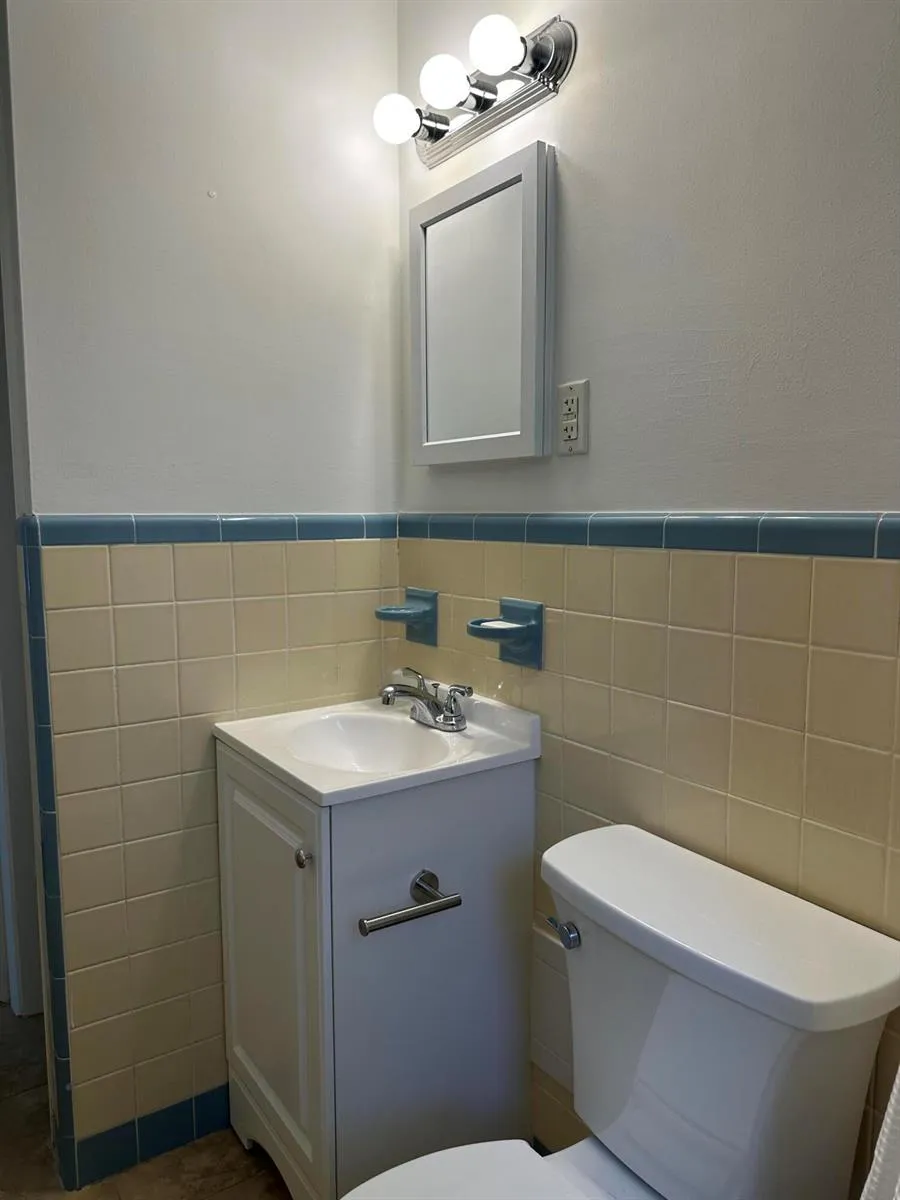 2745 Atlantic Boulevard Vero Beach, FL 32960
