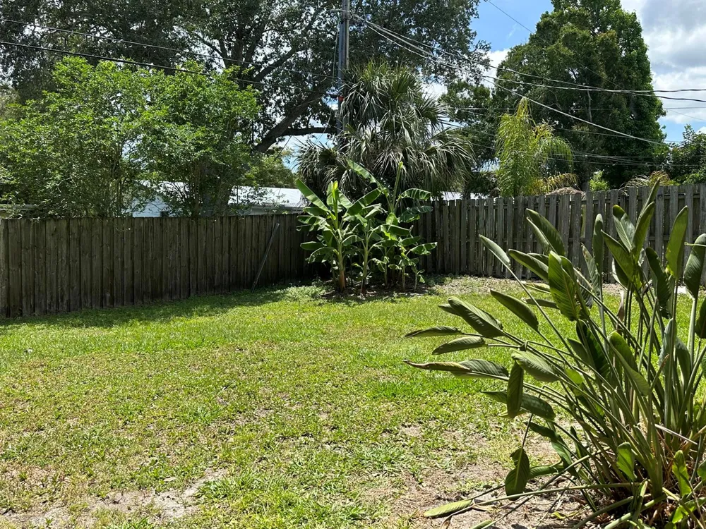 2745 Atlantic Boulevard Vero Beach, FL 32960