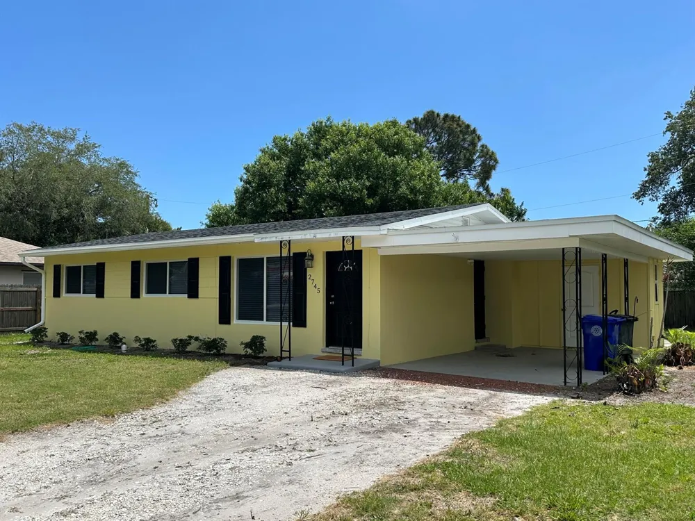2745 Atlantic Boulevard Vero Beach, FL 32960