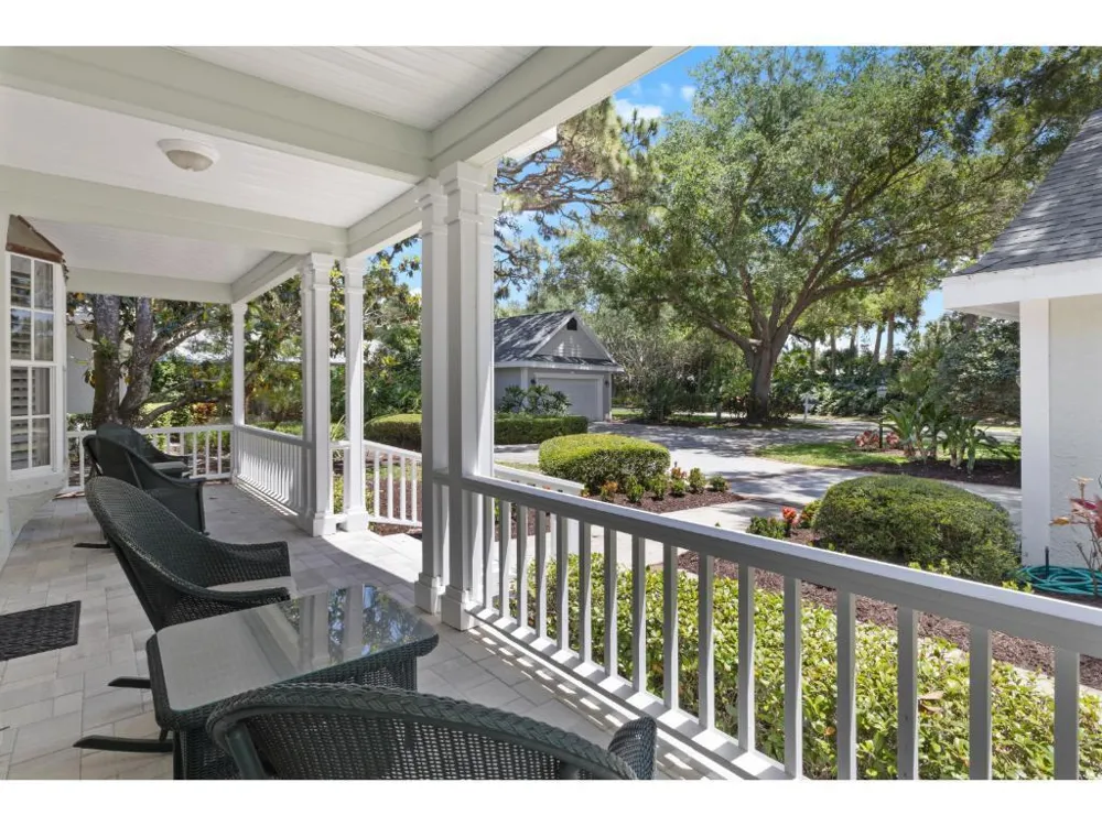 814 Carolina Circle SW Vero Beach, FL 32962