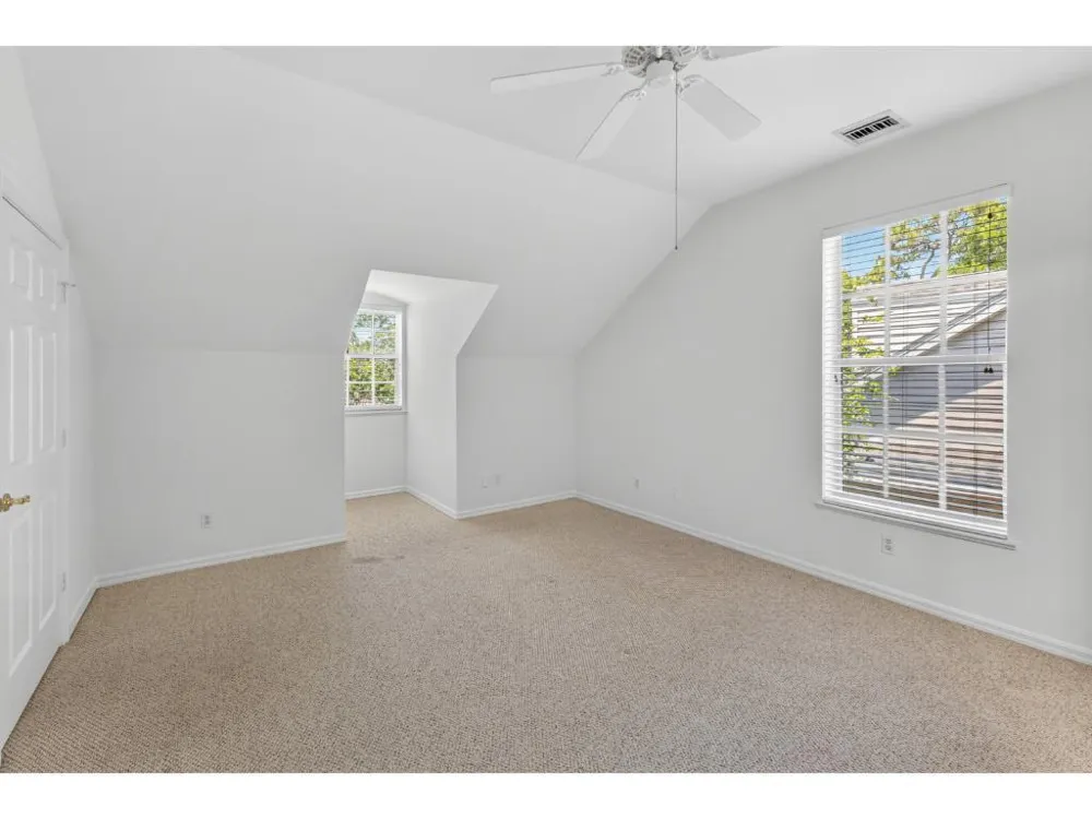 814 Carolina Circle SW Vero Beach, FL 32962