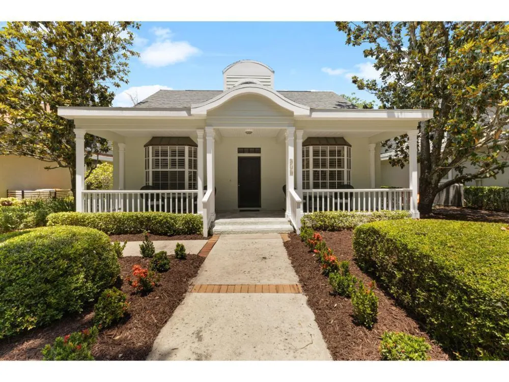 814 Carolina Circle SW Vero Beach, FL 32962