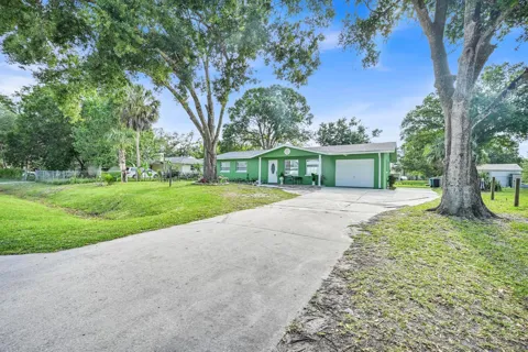 5214 Bowling Green Drive