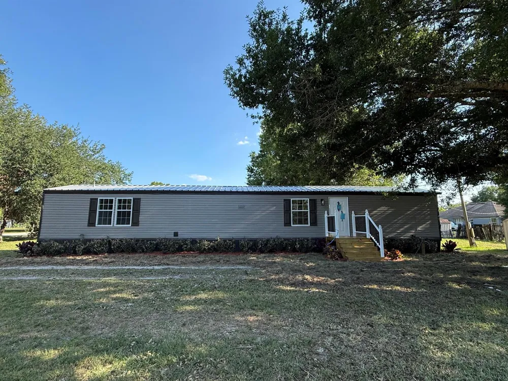 1465 NW 43rd Avenue Okeechobee, FL 34972