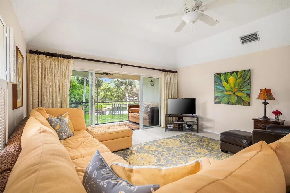 101 W Park Shores Circle #2 Indian River Shores, FL 32963