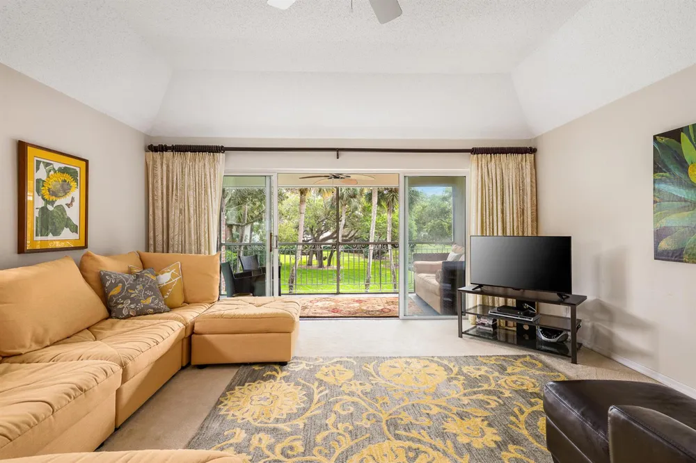 101 W Park Shores Circle #2 Indian River Shores, FL 32963