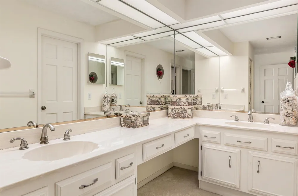 101 W Park Shores Circle #2 Indian River Shores, FL 32963