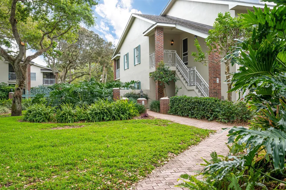 101 W Park Shores Circle #2 Indian River Shores, FL 32963