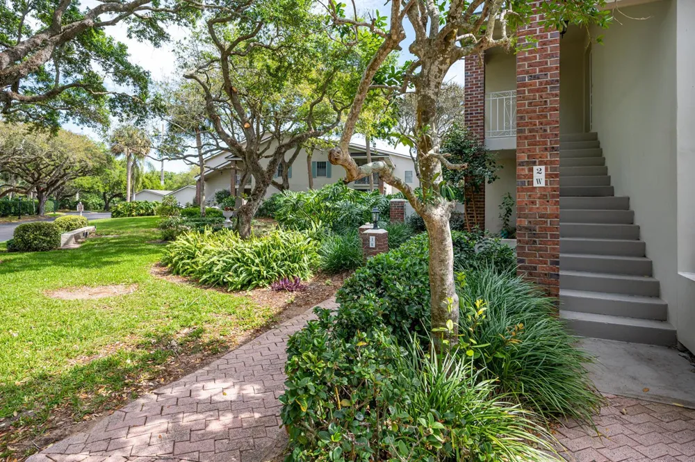101 W Park Shores Circle #2 Indian River Shores, FL 32963