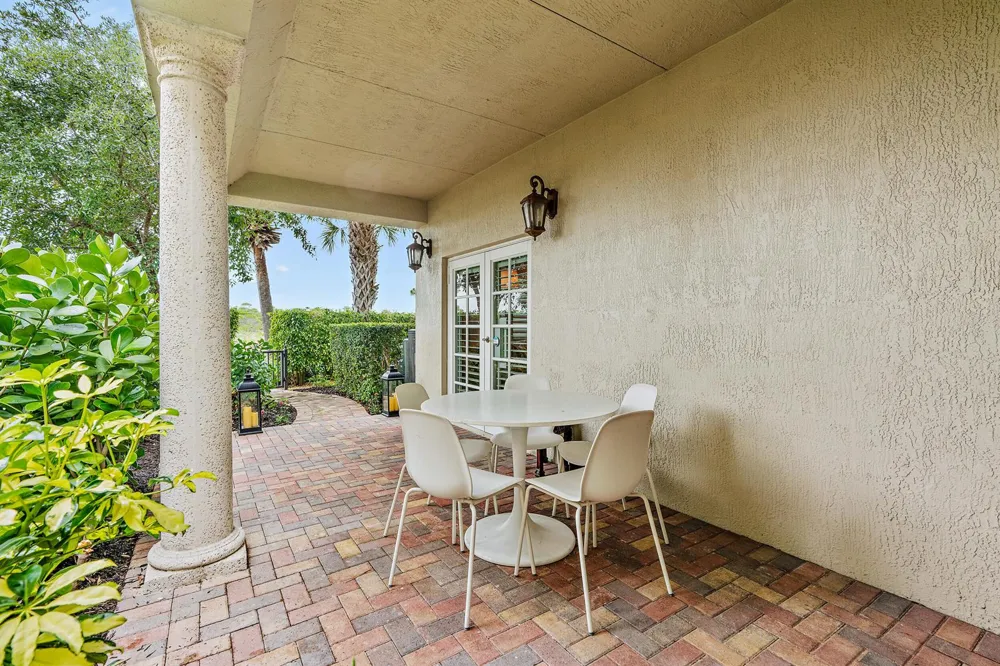 126 Tierra Lane #4 Jupiter, FL 33477