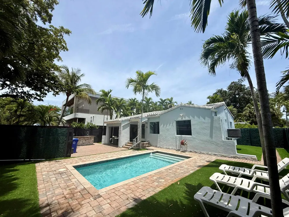 700 NE 17th Way Fort Lauderdale, FL 33304