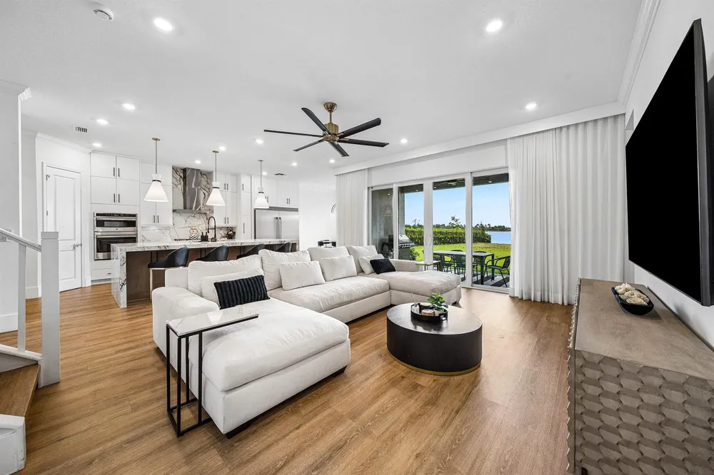 655 Hookline Circle Loxahatchee, FL 33470