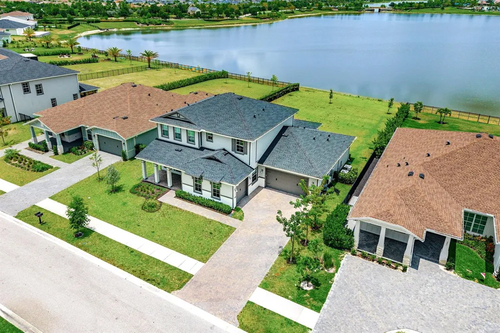 655 Hookline Circle Loxahatchee, FL 33470