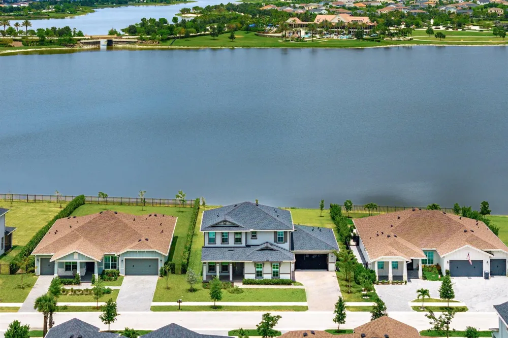 655 Hookline Circle Loxahatchee, FL 33470